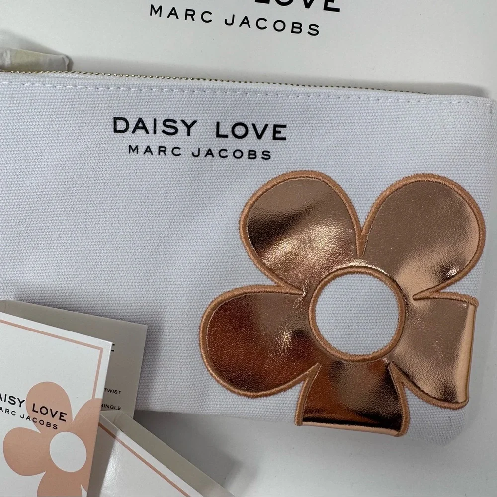 MARC JACOBS 🌼 Daisy Love 🌼 NEW Canvas & Rose Gold MAKEUP Cosmetics Bag /Pouch